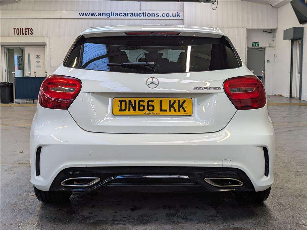 <p>2016 MERCEDES-BENZ A 200 D AMG LINE AUTO</p>