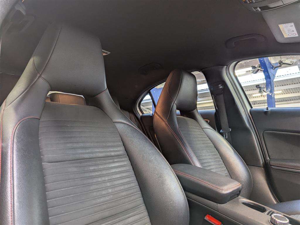 <p>2016 MERCEDES-BENZ A 200 D AMG LINE AUTO</p>