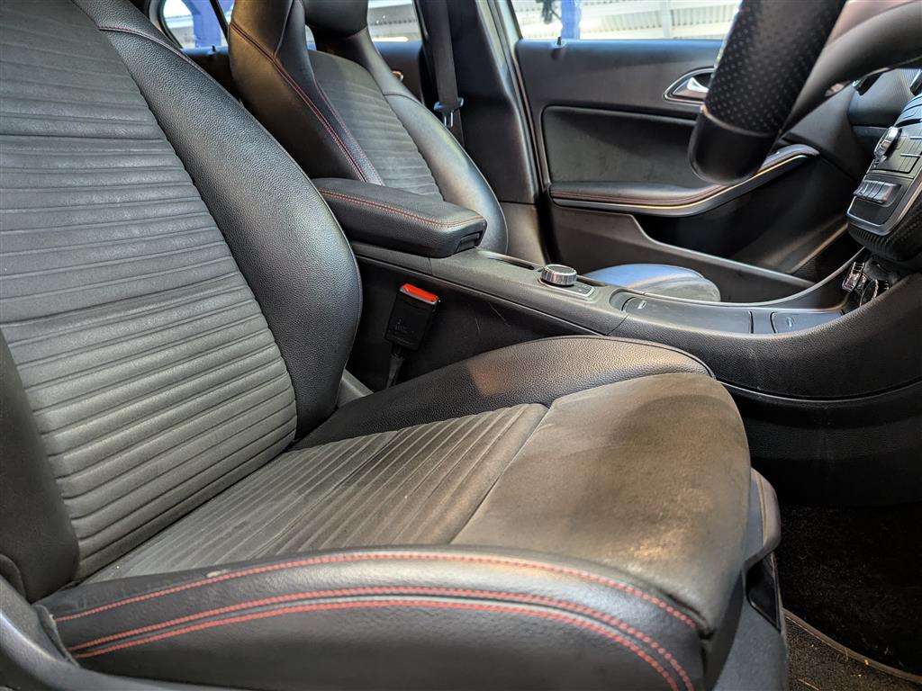 <p>2016 MERCEDES-BENZ A 200 D AMG LINE AUTO</p>