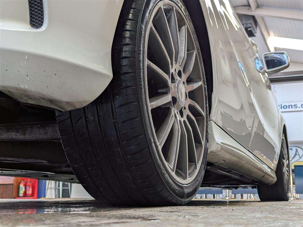 <p>2016 MERCEDES-BENZ A 200 D AMG LINE AUTO</p>