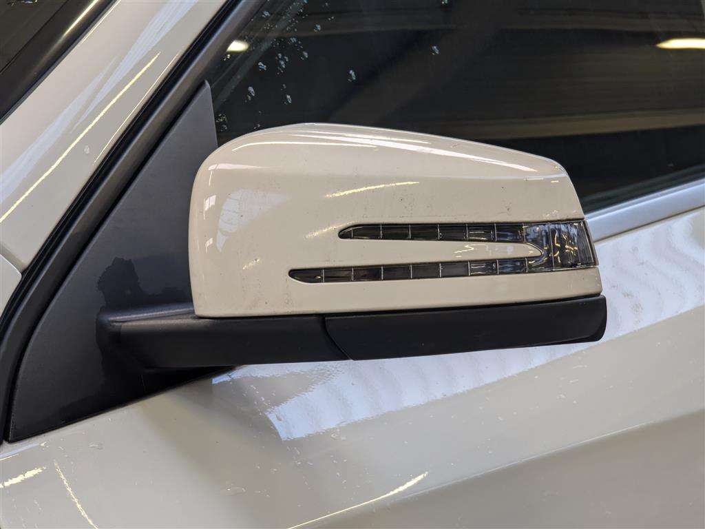 <p>2016 MERCEDES-BENZ A 200 D AMG LINE AUTO</p>