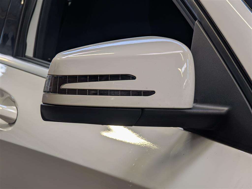 <p>2016 MERCEDES-BENZ A 200 D AMG LINE AUTO</p>