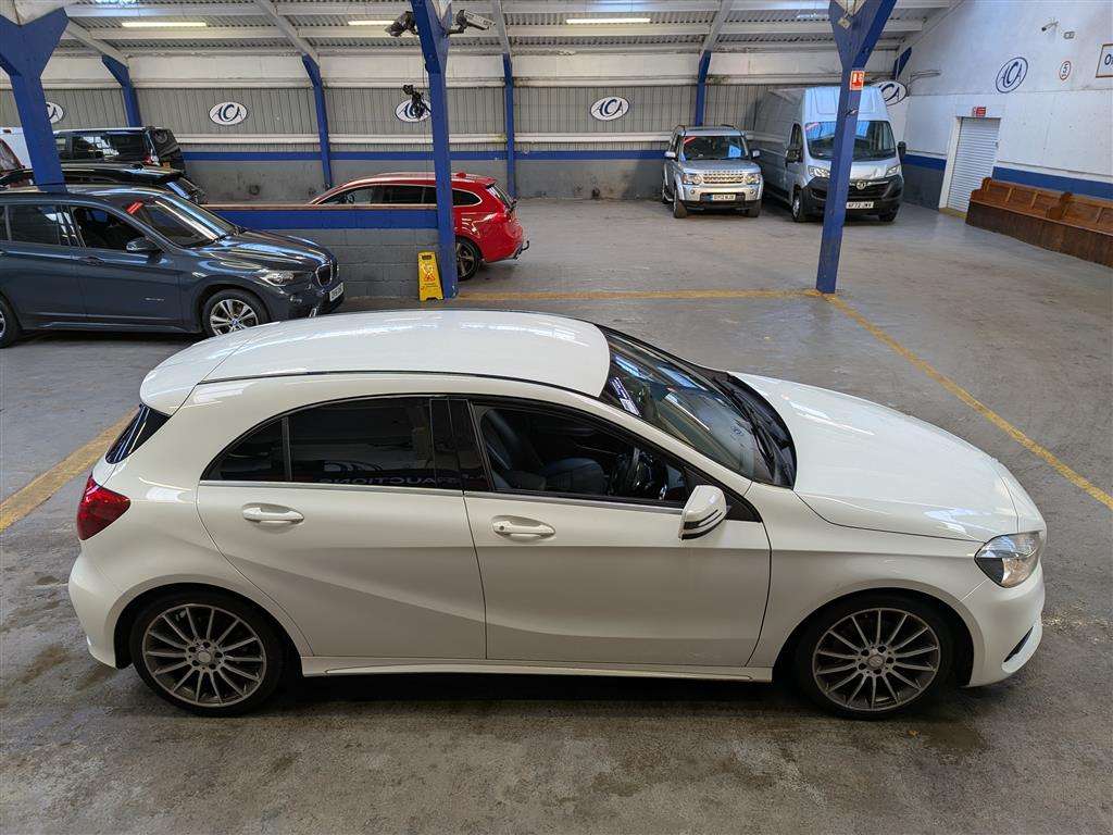 <p>2016 MERCEDES-BENZ A 200 D AMG LINE AUTO</p>