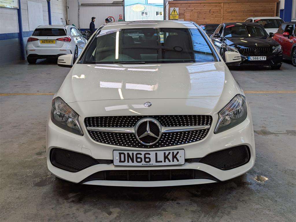 <p>2016 MERCEDES-BENZ A 200 D AMG LINE AUTO</p>