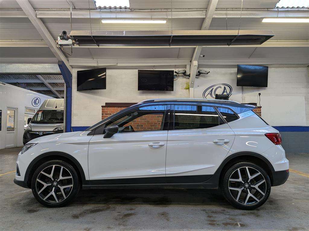 <p>2020 SEAT ARONA FR SPORT TSI S-A</p>