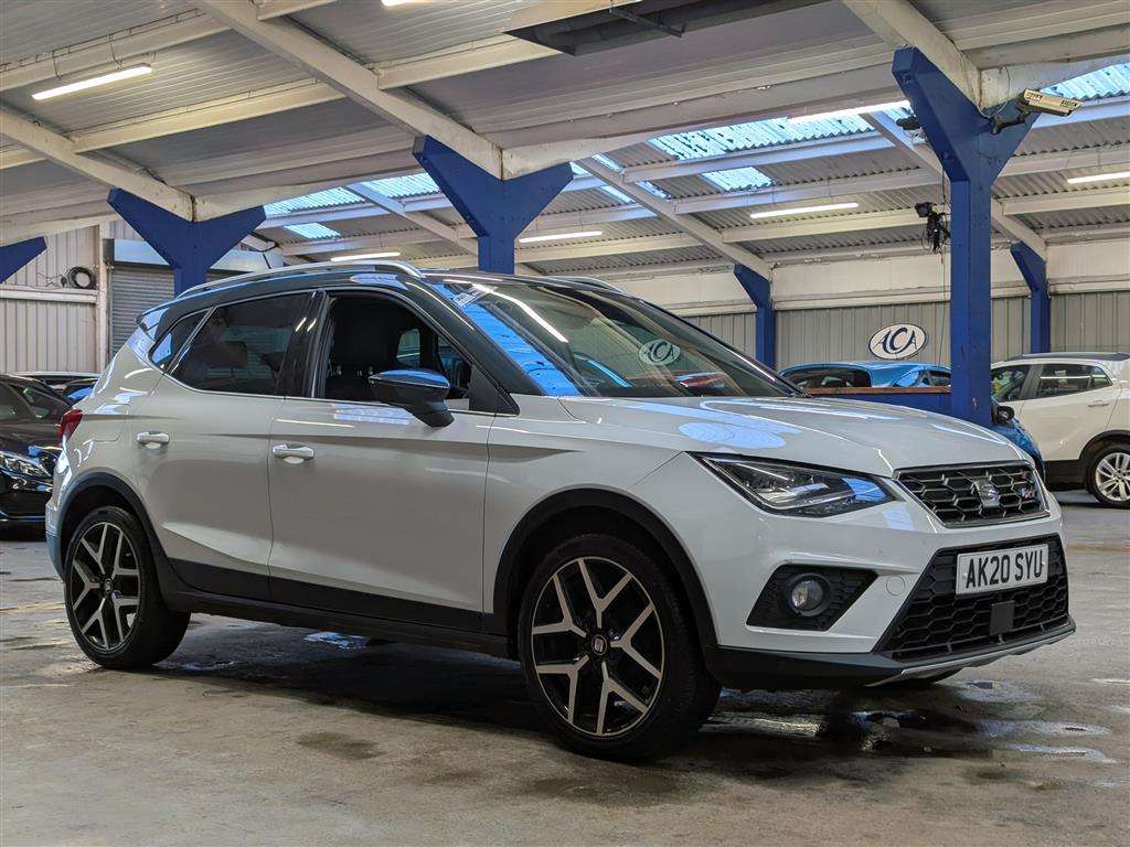 <p>2020 SEAT ARONA FR SPORT TSI S-A</p>