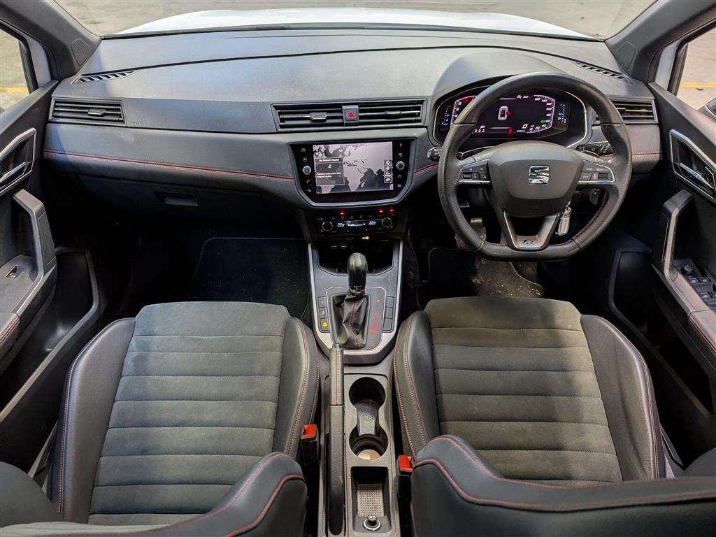 <p>2020 SEAT ARONA FR SPORT TSI S-A</p>