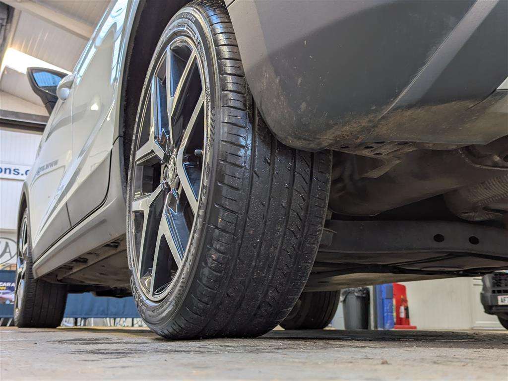 <p>2020 SEAT ARONA FR SPORT TSI S-A</p>