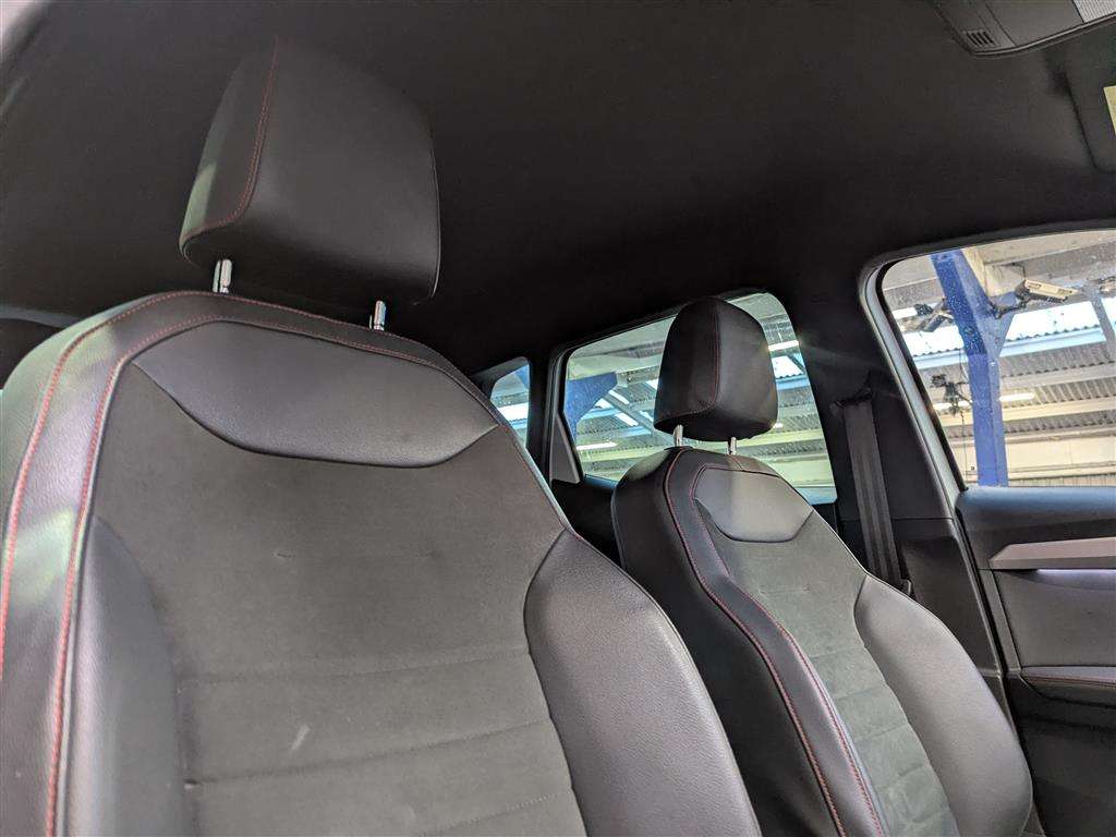 <p>2020 SEAT ARONA FR SPORT TSI S-A</p>