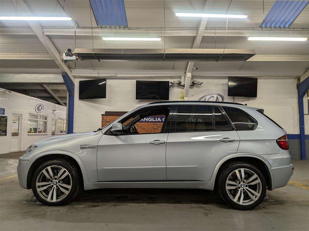 <p>2011 BMW X5 M TURBO AUTO</p>