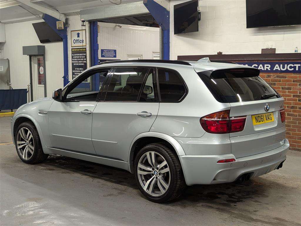 <p>2011 BMW X5 M TURBO AUTO</p>