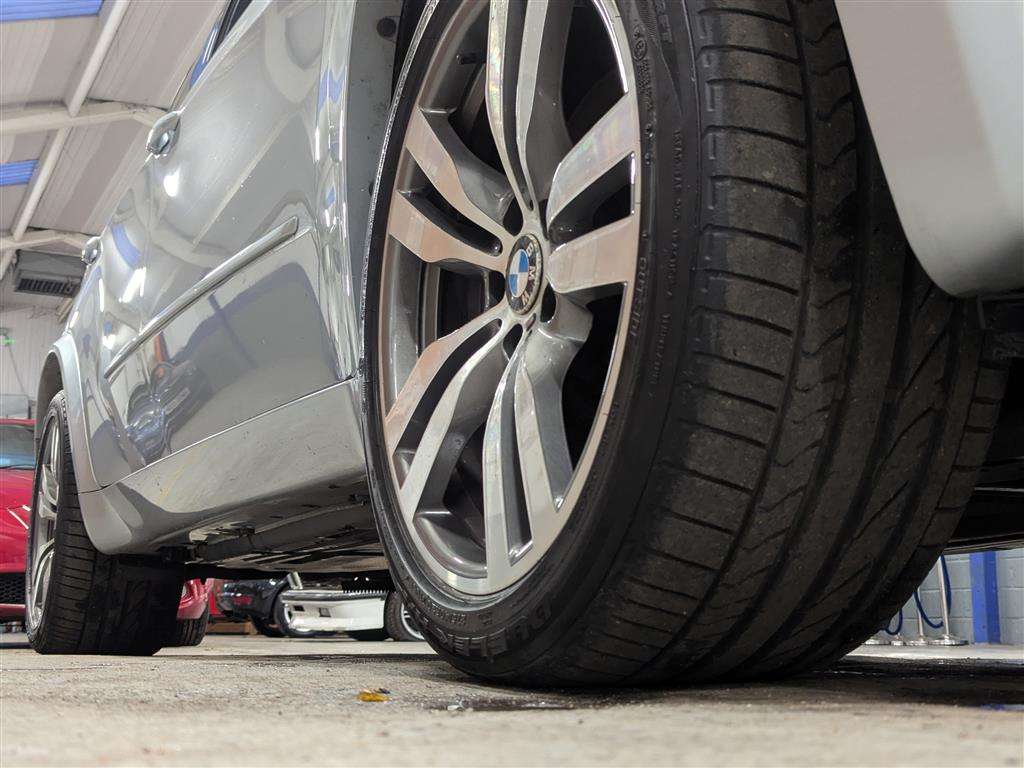 <p>2011 BMW X5 M TURBO AUTO</p>