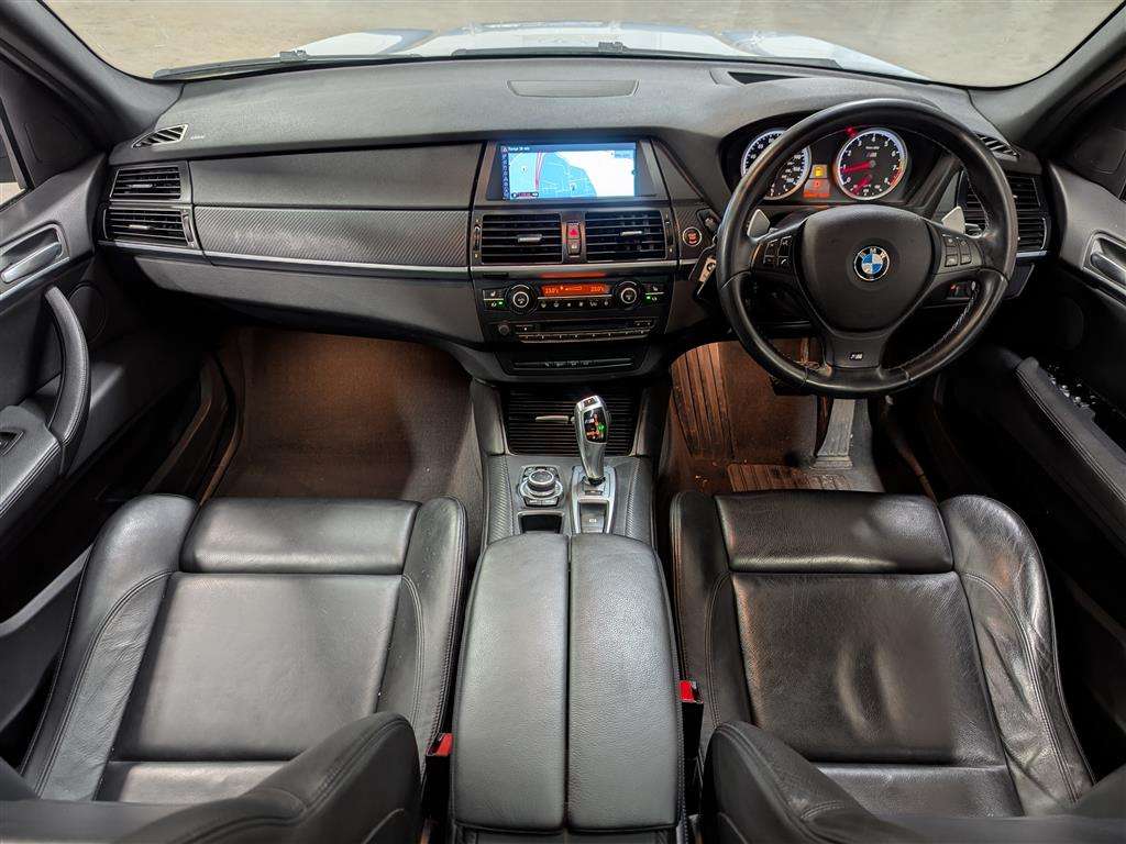 <p>2011 BMW X5 M TURBO AUTO</p>