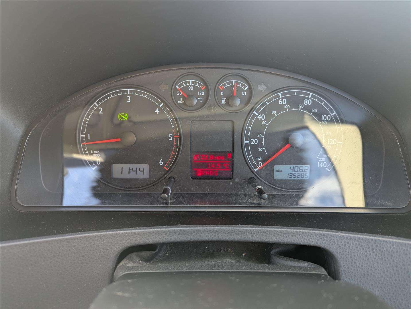 <p>2005 VOLKSWAGEN CARAVELLE SE TDI 130 AUTO W.A.V.</p>