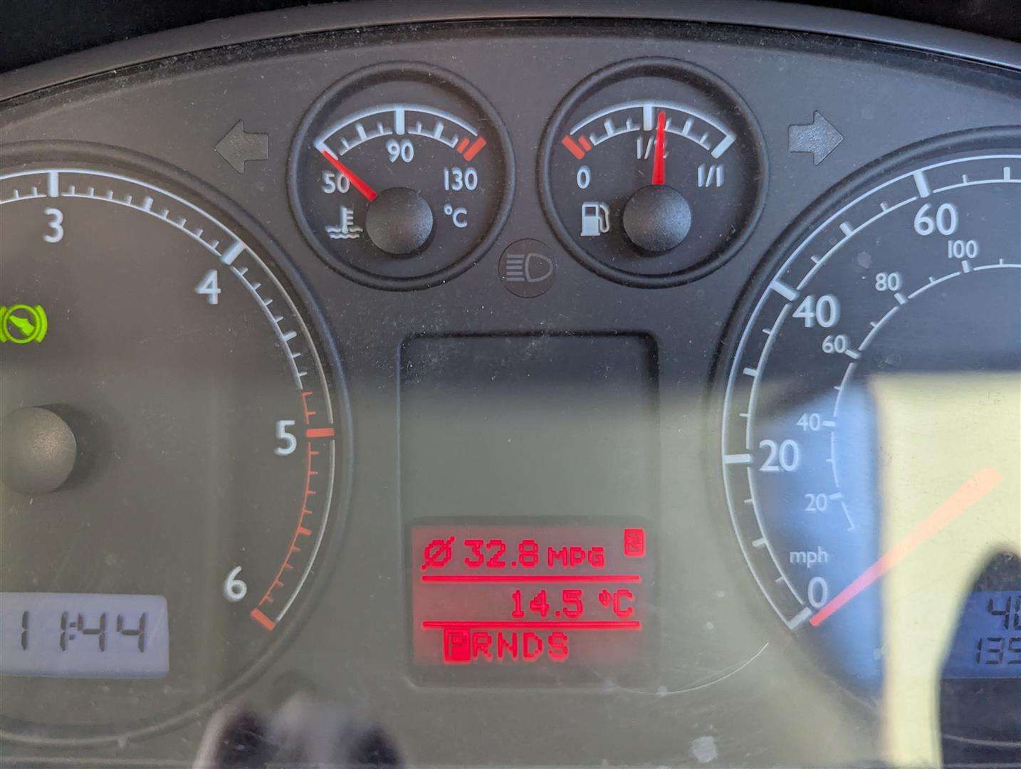 <p>2005 VOLKSWAGEN CARAVELLE SE TDI 130 AUTO W.A.V.</p>