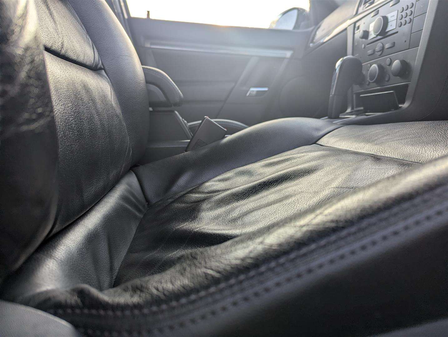 <p>2008 VAUXHALL VECTRA DESIGN AUTO</p>