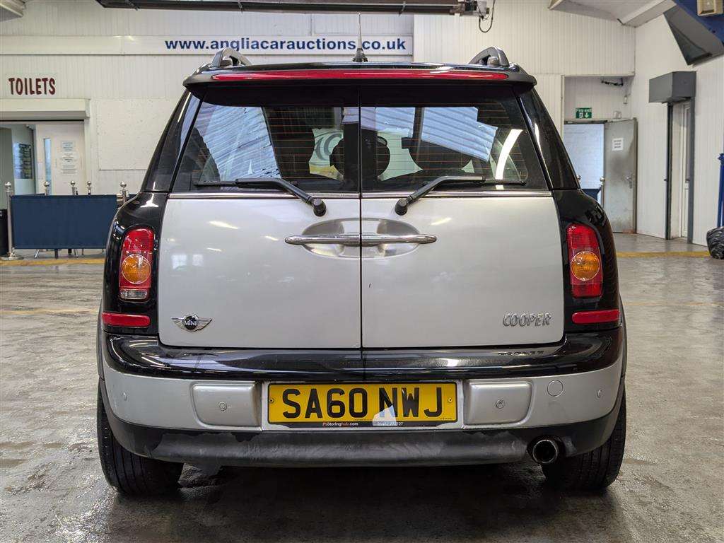 <p>2010 MINI COOPER CLUBMAN</p>