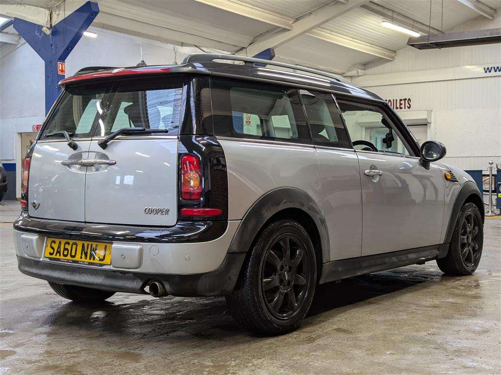 <p>2010 MINI COOPER CLUBMAN</p>