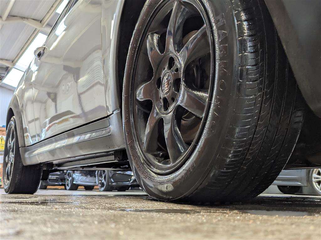 <p>2010 MINI COOPER CLUBMAN</p>