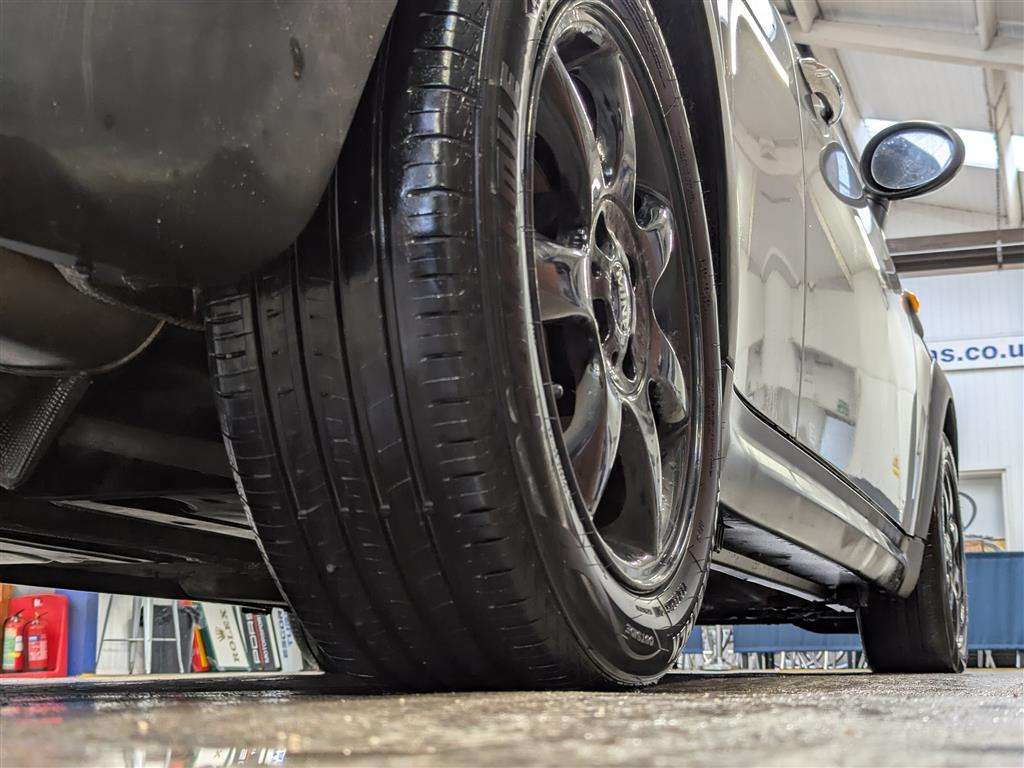 <p>2010 MINI COOPER CLUBMAN</p>