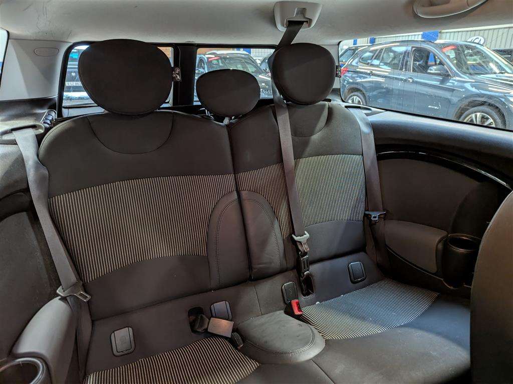 <p>2010 MINI COOPER CLUBMAN</p>