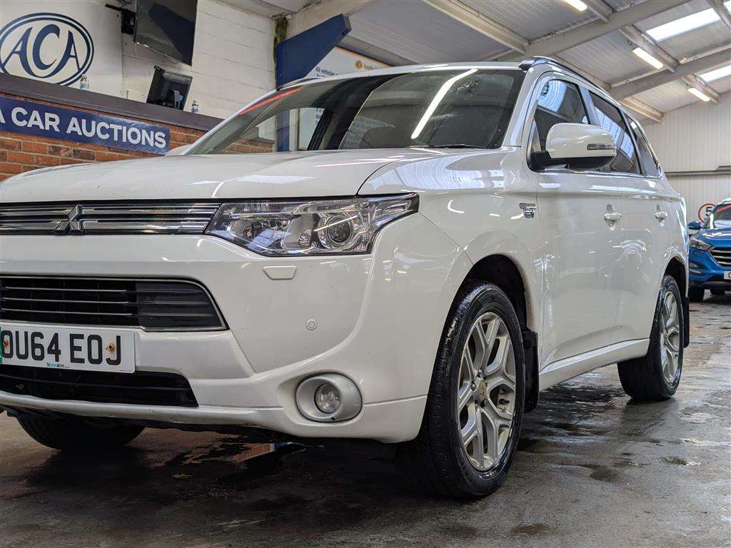 <p>2015 MITSUBISHI OUTLANDER GX 4HS PHEV AUTO</p>