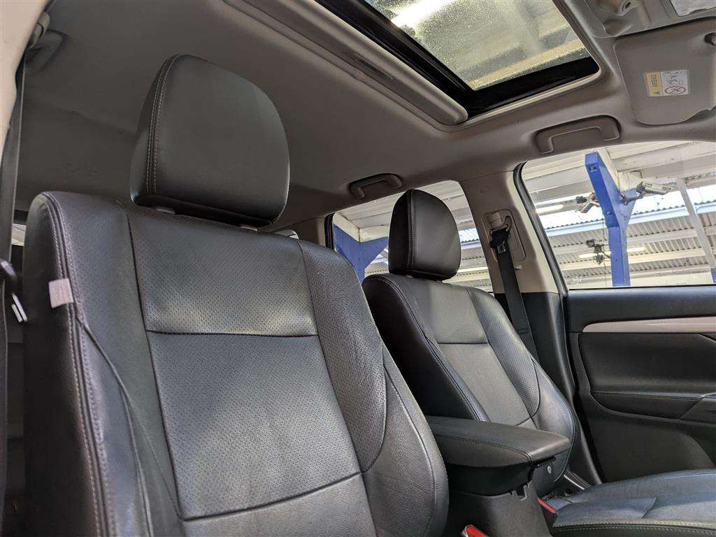<p>2015 MITSUBISHI OUTLANDER GX 4HS PHEV AUTO</p>