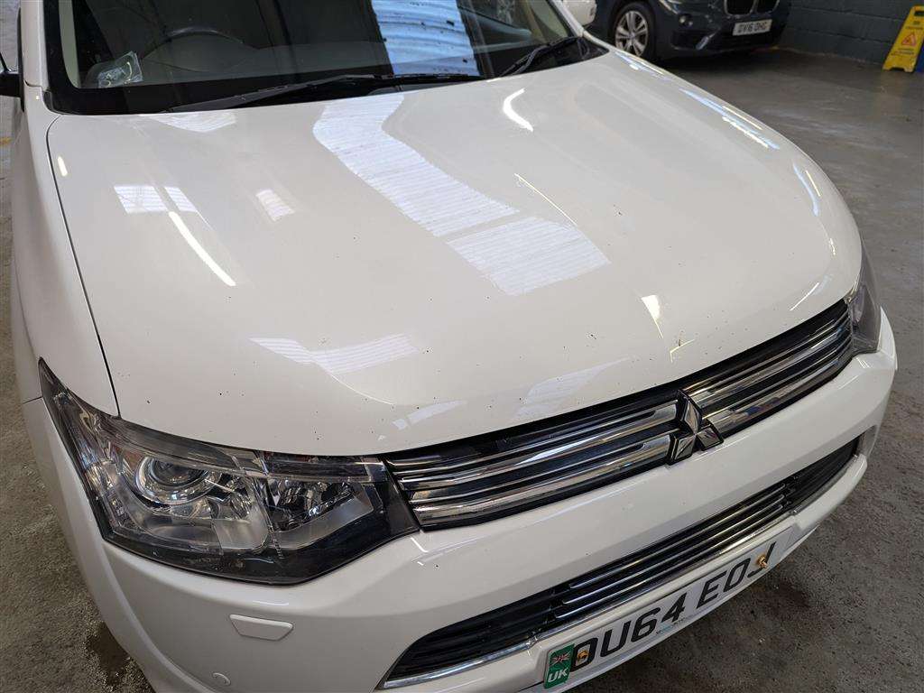 <p>2015 MITSUBISHI OUTLANDER GX 4HS PHEV AUTO</p>