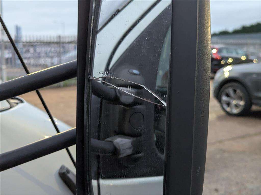 <p>2005 RENAULT MOTORHOME CARAVAN</p>