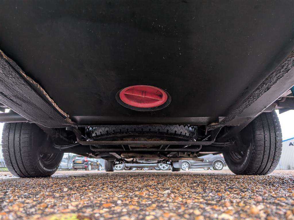 <p>2005 RENAULT MOTORHOME CARAVAN</p>