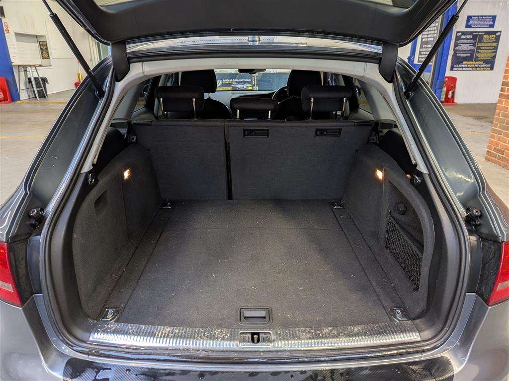 <p>2012 AUDI A4 SE TDI CVT</p>