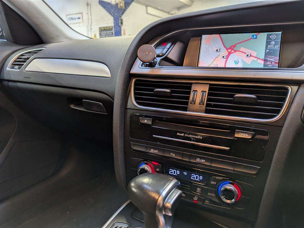 <p>2012 AUDI A4 SE TDI CVT</p>