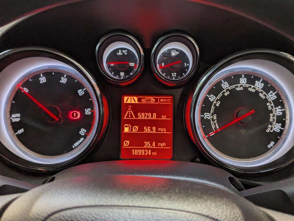 <p>2015 VAUXHALL ASTRA DESIGN CDTI ECOFLEX</p>