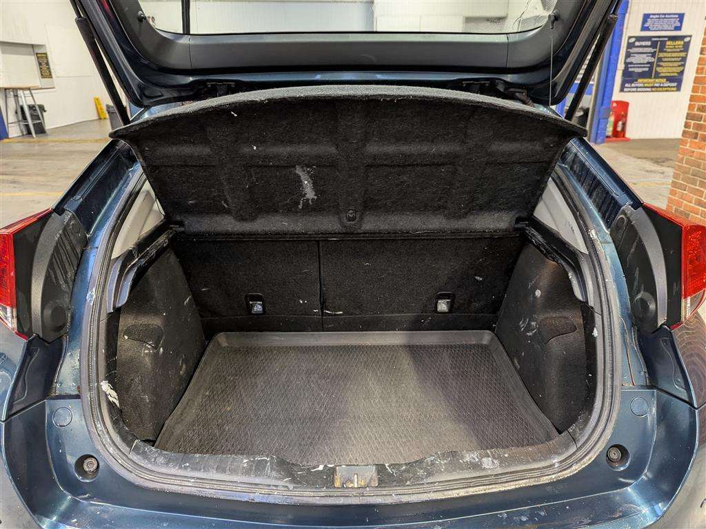 <p>2012 HONDA CIVIC I-VTEC SE</p>