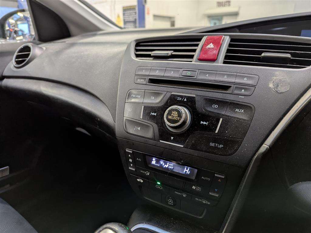 <p>2012 HONDA CIVIC I-VTEC SE</p>