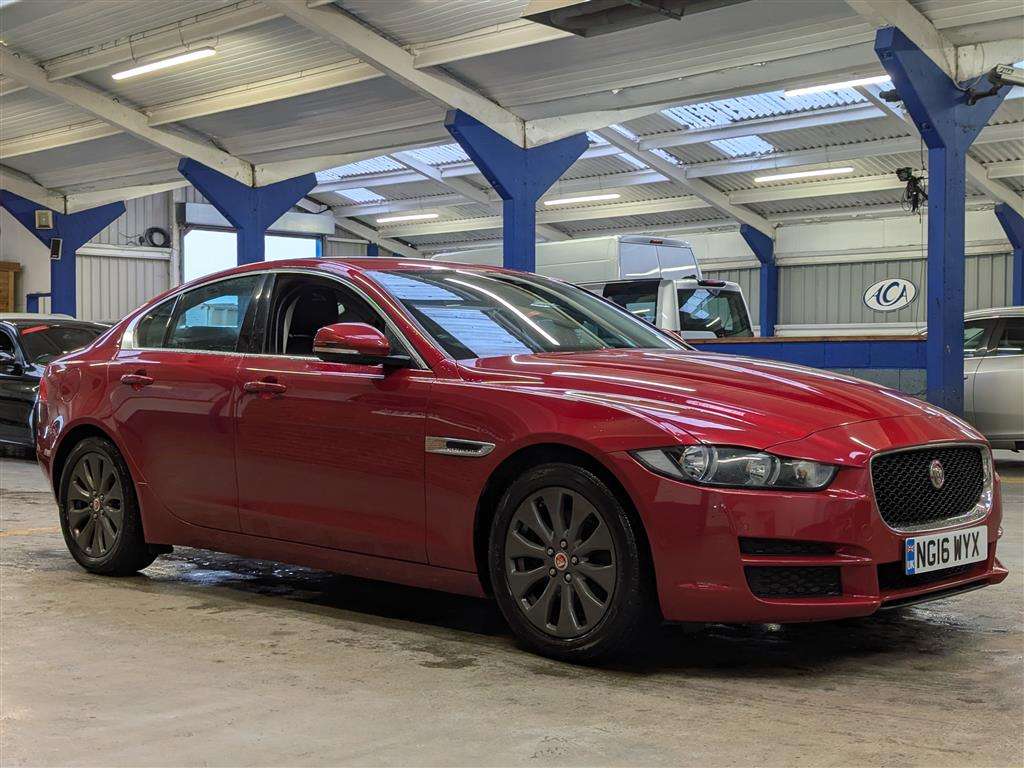 <p>2016 JAGUAR XE PRESTIGE D</p>