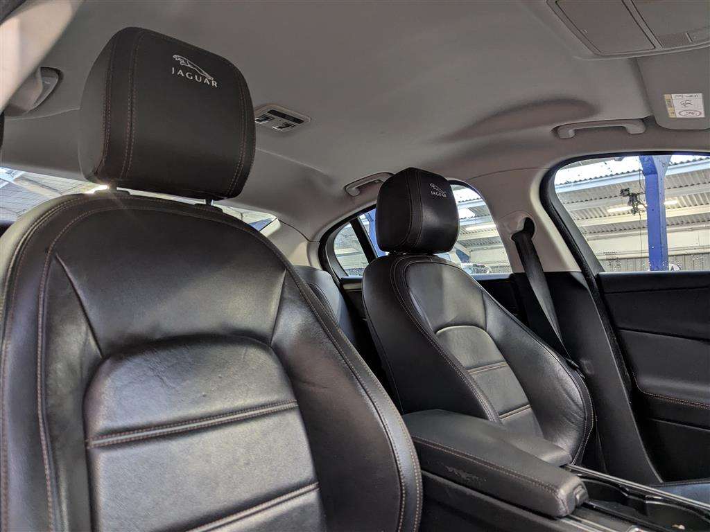 <p>2016 JAGUAR XE PRESTIGE D</p>