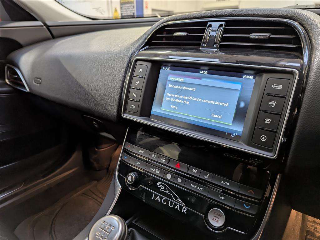 <p>2016 JAGUAR XE PRESTIGE D</p>