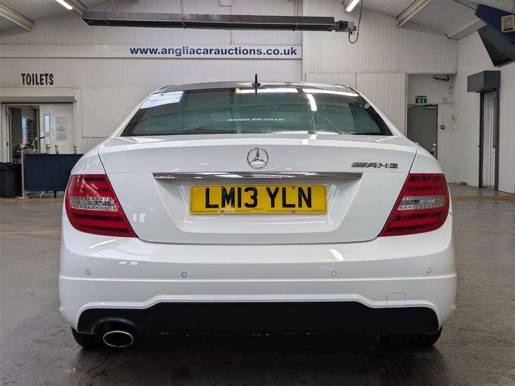 <p>2013 MERCEDES-BENZ C220 AMG SPORT CDI BLUEEF</p>