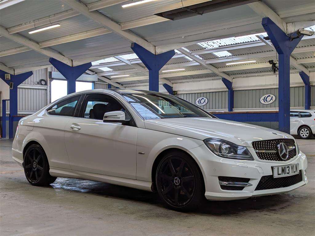 <p>2013 MERCEDES-BENZ C220 AMG SPORT CDI BLUEEF</p>