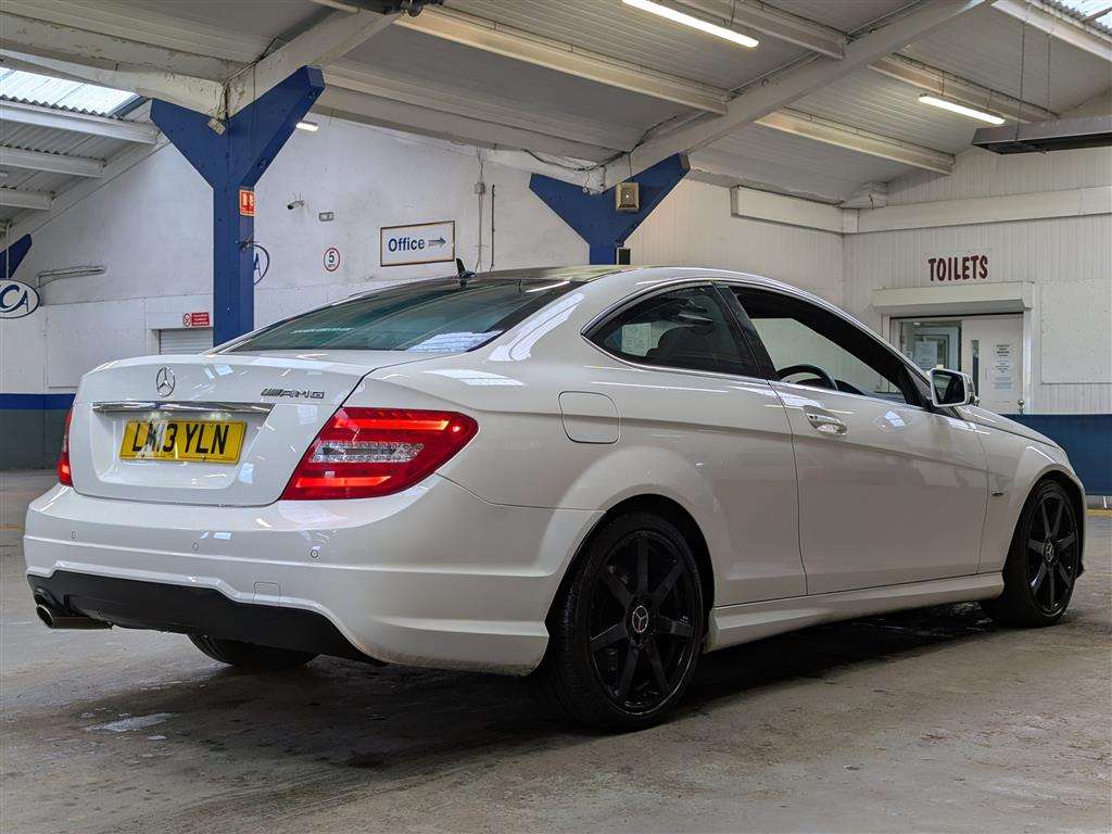 <p>2013 MERCEDES-BENZ C220 AMG SPORT CDI BLUEEF</p>