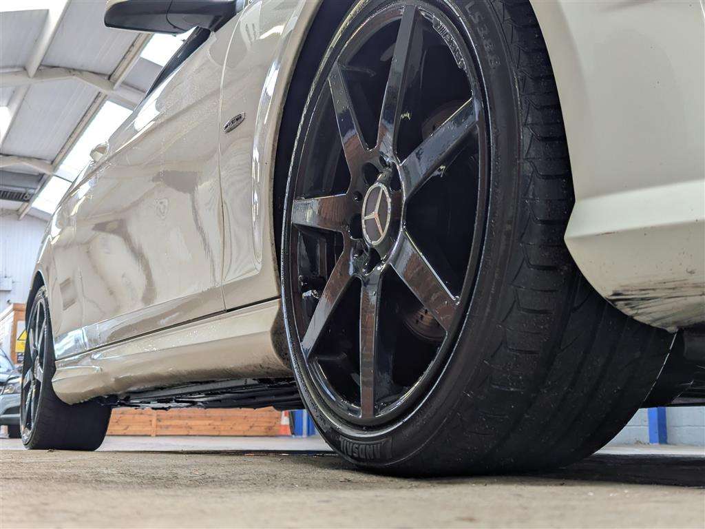 <p>2013 MERCEDES-BENZ C220 AMG SPORT CDI BLUEEF</p>