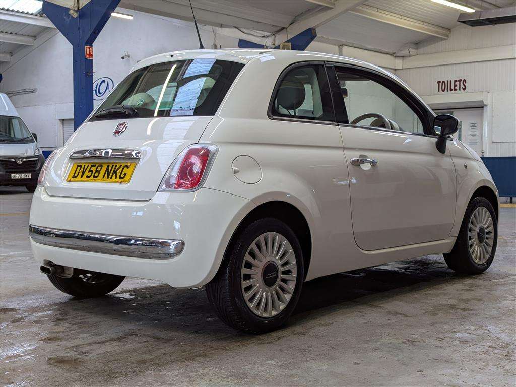 <p>2008 FIAT 500 LOUNGE RHD</p>