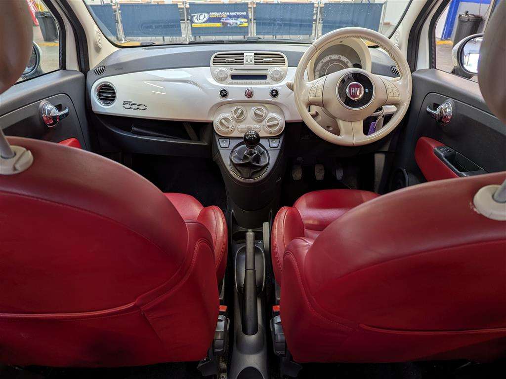 <p>2008 FIAT 500 LOUNGE RHD</p>