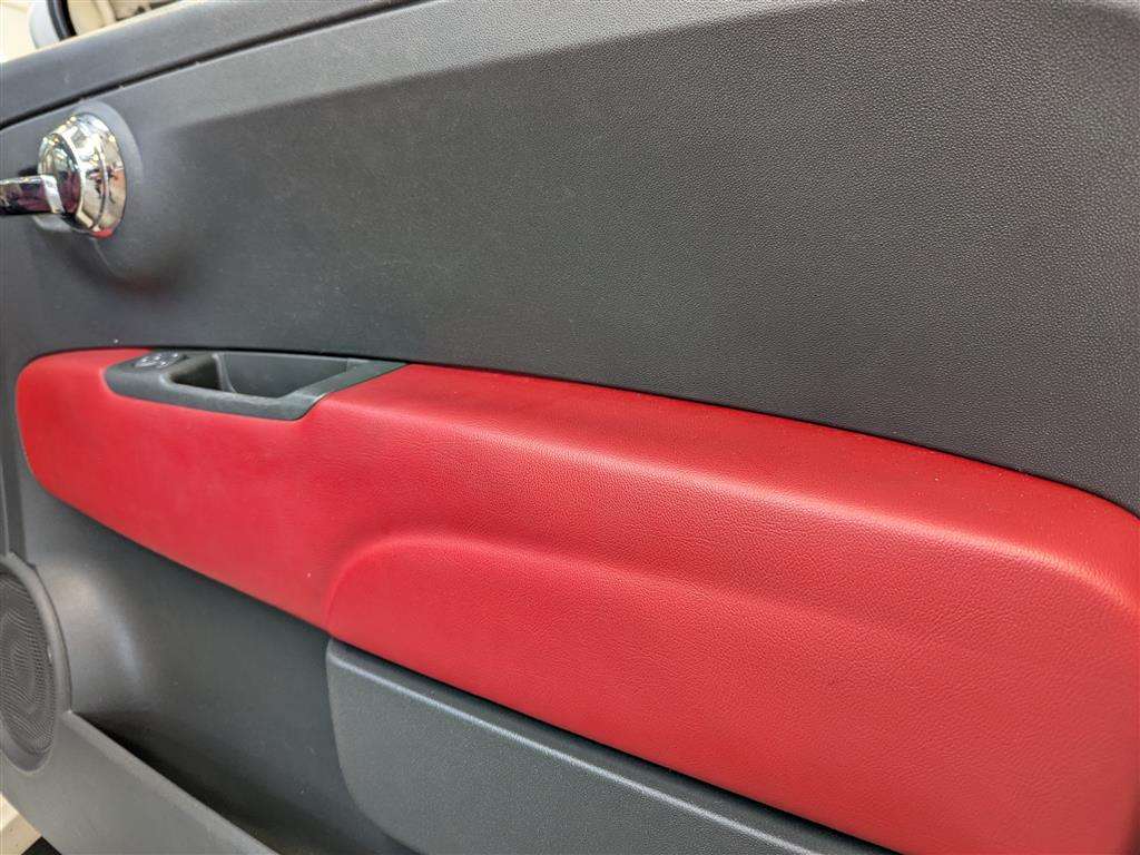 <p>2008 FIAT 500 LOUNGE RHD</p>