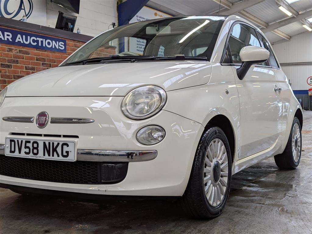 <p>2008 FIAT 500 LOUNGE RHD</p>