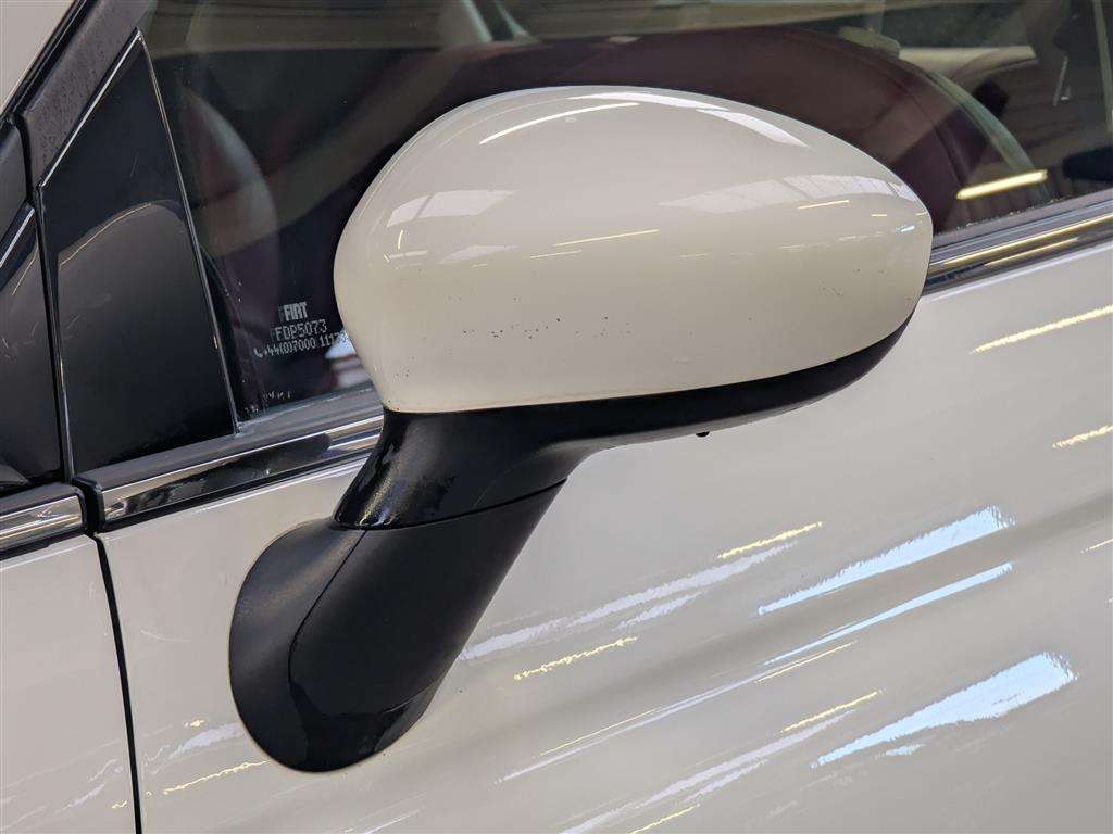 <p>2008 FIAT 500 LOUNGE RHD</p>