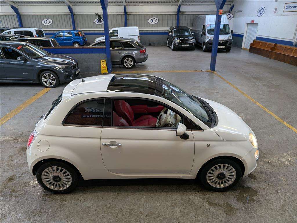 <p>2008 FIAT 500 LOUNGE RHD</p>