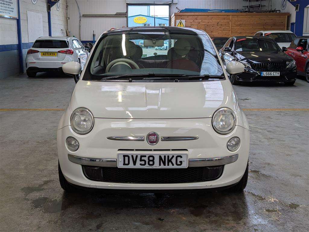 <p>2008 FIAT 500 LOUNGE RHD</p>