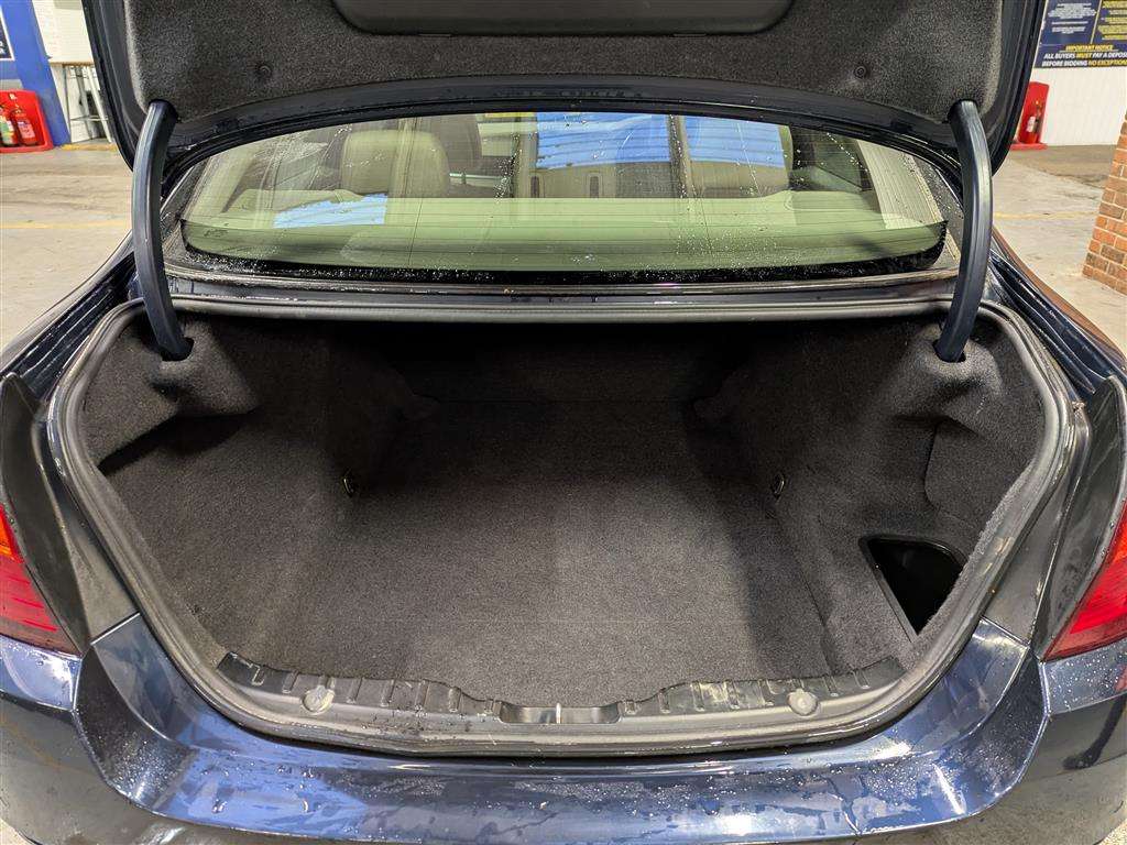 <p>2011 BMW 520D SE AUTO</p>